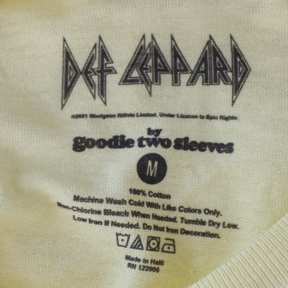Def Leppard Yellow Graphic Tshirt NWOT - Picture 3 of 3